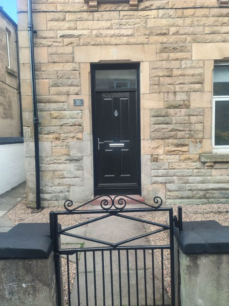 3 bedroom house in Cupar, newly refurbished £900