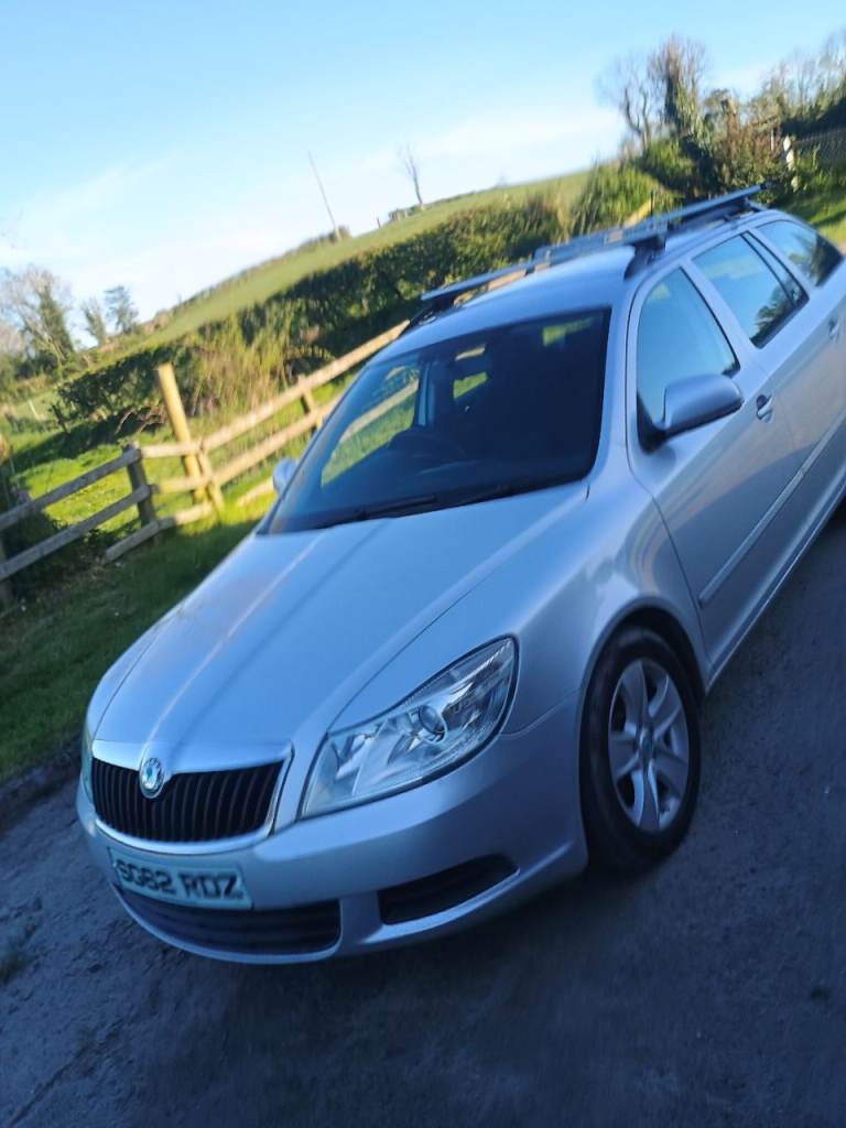 Skoda, OCTAVIA, Estate, 2012, Manual, 1598 (cc), 5 doors