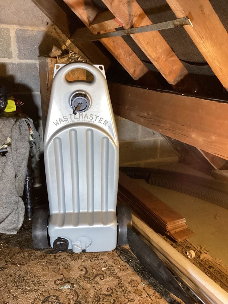 Caravan waste water container