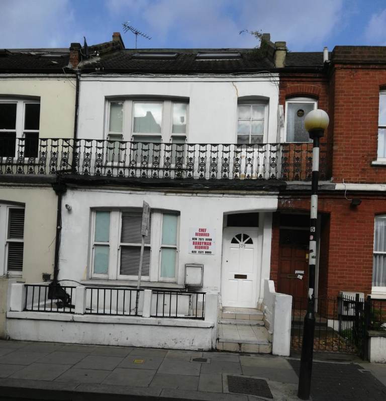 DSS FULHAM 1ST FL SELF CON STUDIO FLAT 10 MIN WALK TUBE &RIVER SHORT BUS RIDE TO CLAPHAM JUNCTION 
