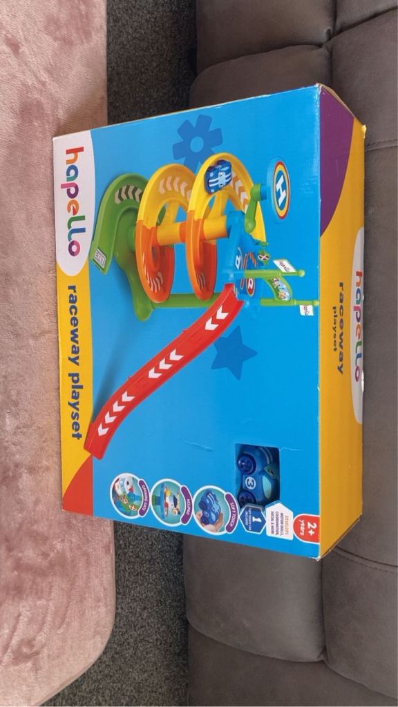 Hapello raceway playset
