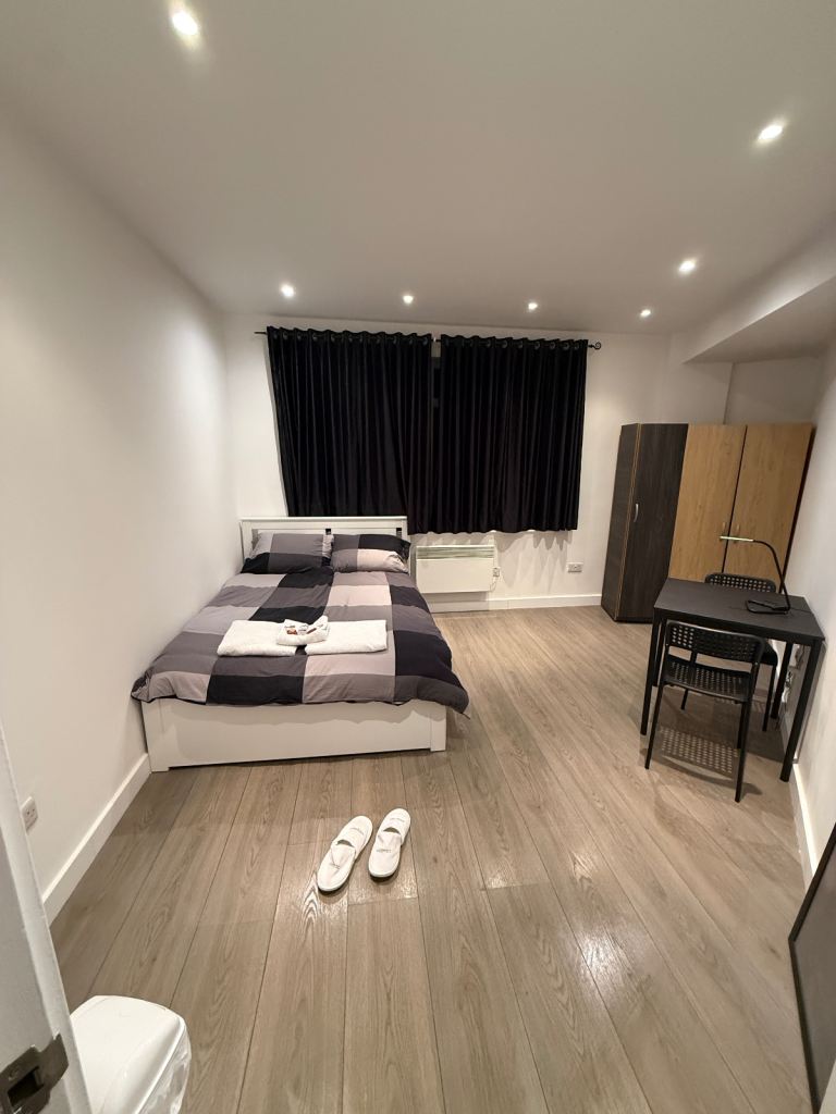 Double bedroom for rent! All bills included!! Pet friendly 