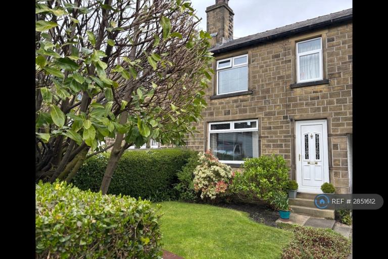 3 bedroom house in Hollin Terrace, Huddersfield, HD3 (3 bed) (#2851612)