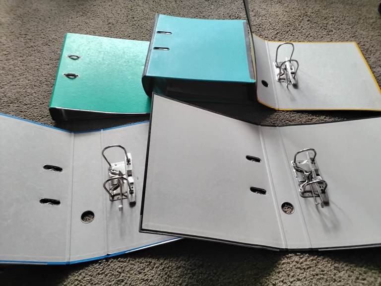 5 x lever arch files