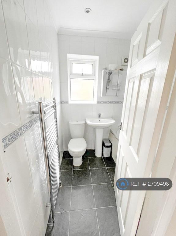 2 bedroom house in Trafford Drive, Little Hulton, Manchester, M38 (2 bed) (#2709498)