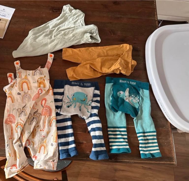 Free baby clothes 12-18m