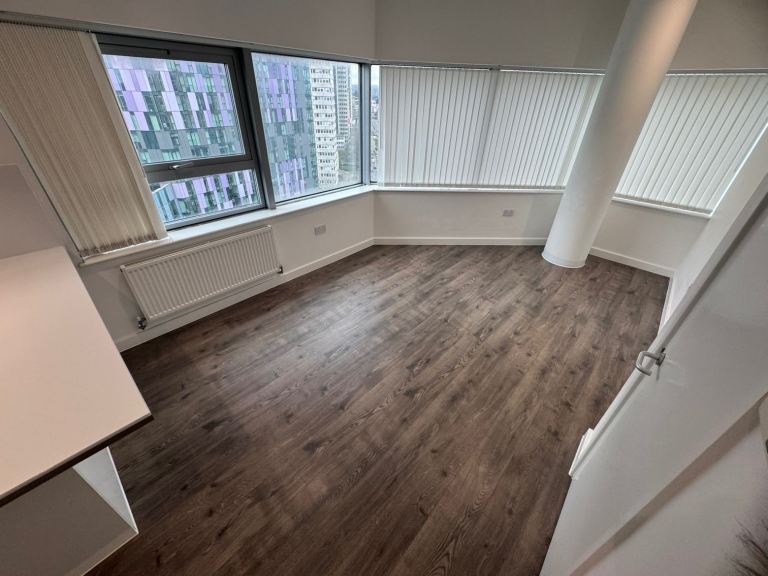 Luxury Plaza- Croydon Central- 1 Bed