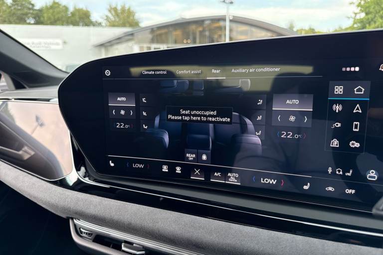 2025 Audi A6 Saloon 2.0 e-hybrid 25.9kWh Launch Edition S Tronic quattro Euro 6 (s/s) 4dr Saloon ...