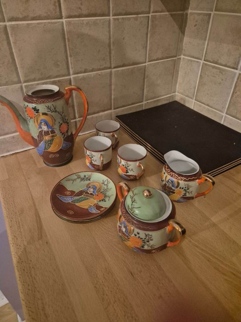 VINTAGE JAPANESE SAMURAI TEA SET