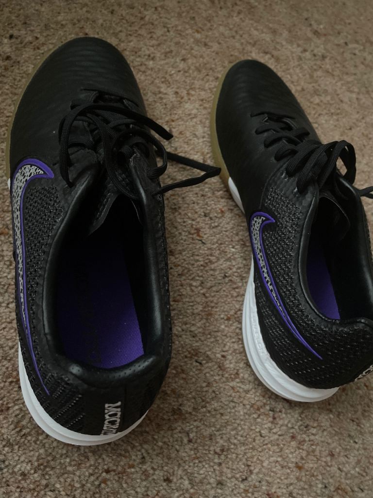 Nike Magistax black/purple shoes 