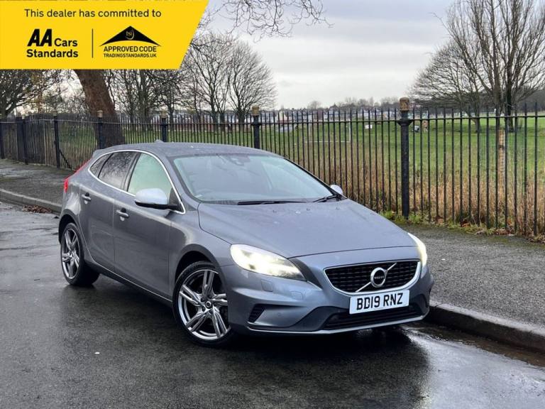 2019 19 VOLVO V40 1.5 T3 R-DESIGN EDITION HATCHBACK 5DR PETROL AUTO EURO 6 (S/S)