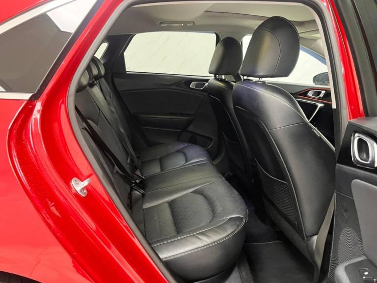 2018 Kia Ceed 1.4 T-GDi First Edition Hatchback 5dr Petrol Manual Euro 6 (s/s) (138 bhp)  Hatchba...