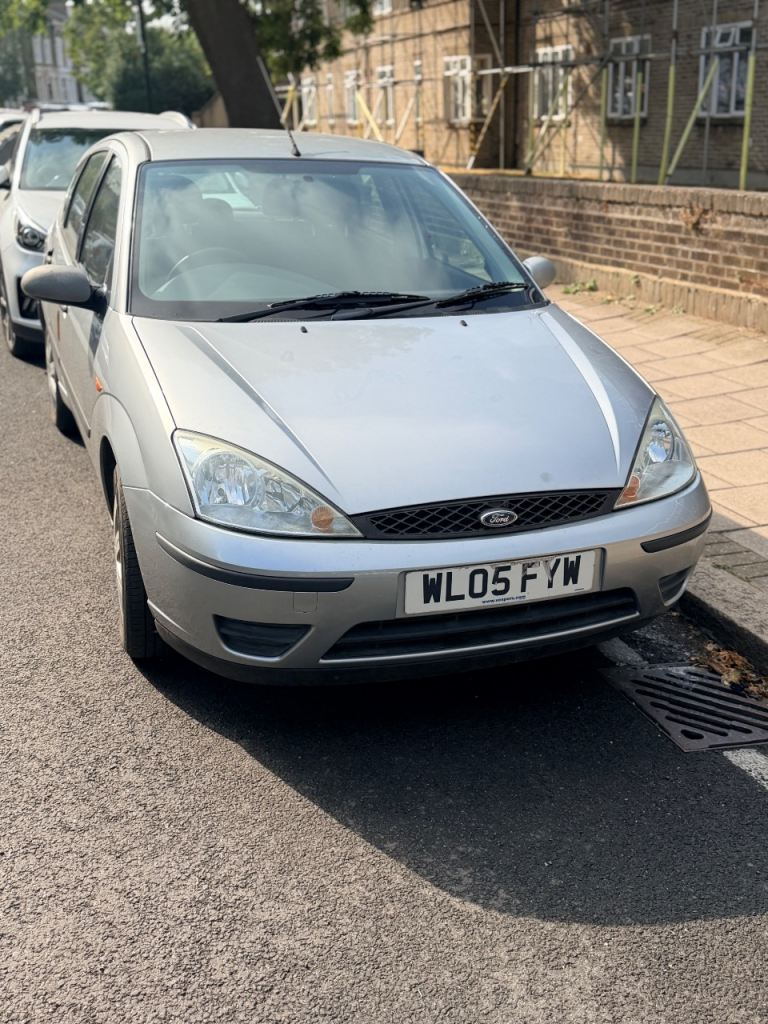 FORD FOCUS 1.6 FLIGHT 5 Door Hatchback Only 74,000k 1 year MOT