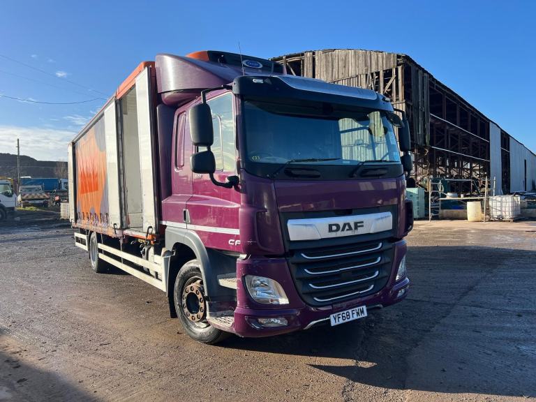 DAF TRUCKS CF 320 CURTAIN WITH CARRIER FRIDGE BOX...CHOICE OF 2 