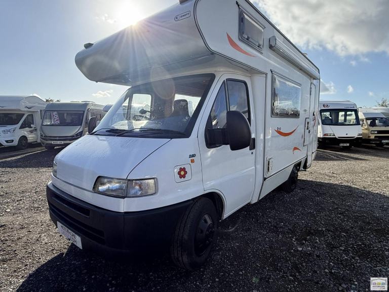 Swift Suntor 590 RS 4 belt 4 berth