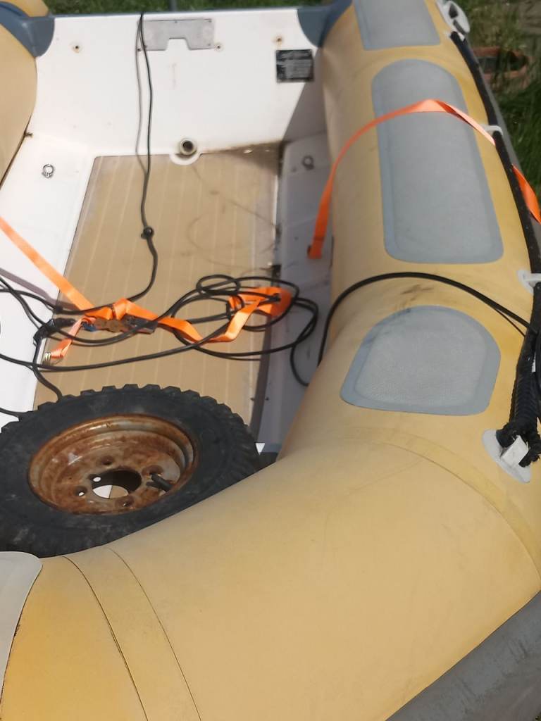 Astec inflatable rib
