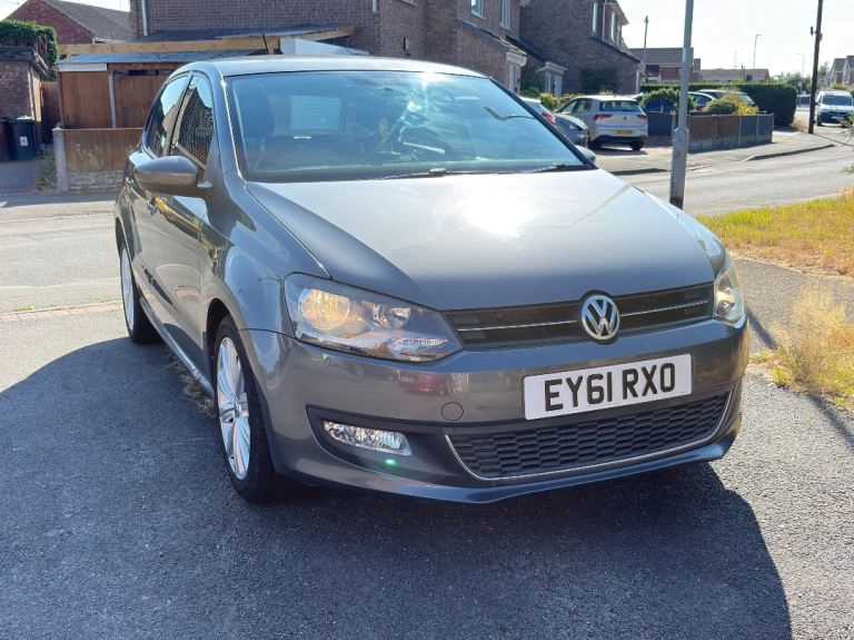 Volkswagen, POLO, Hatchback, 2011, Semi-Auto, 1390 (cc), 5 doors