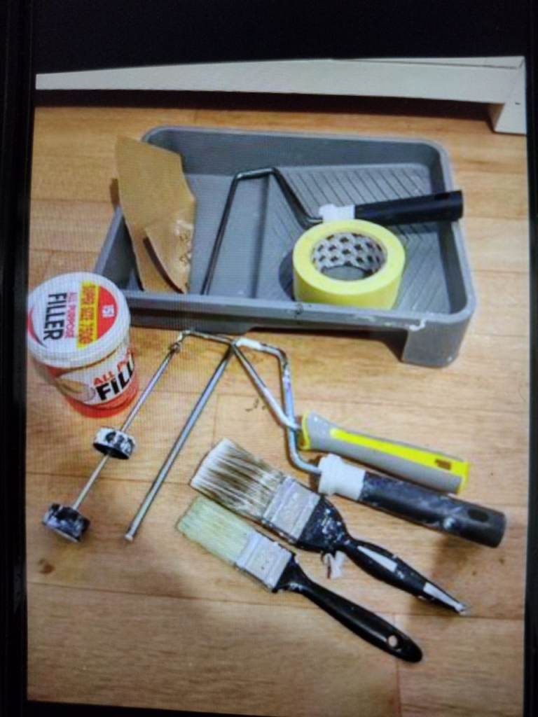 9 Decorating Items in good clean & little used condition. See the photo & details!