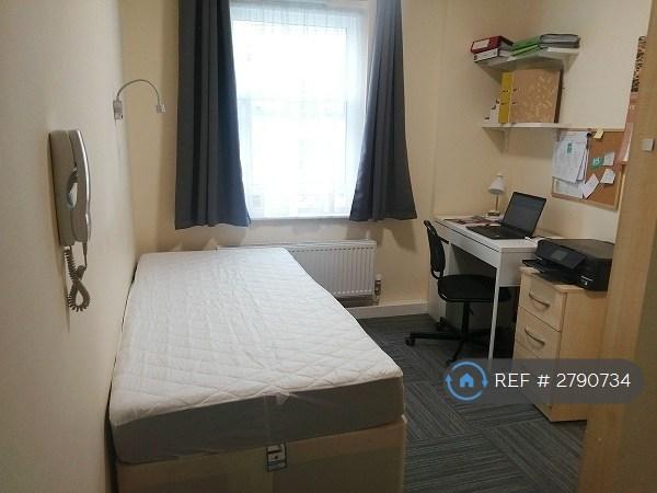 1 bedroom in Moss Street, Leamington Spa, CV31 (#2790734)