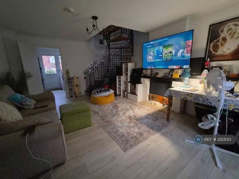 2 bedroom house in Talbot Road, Sudbury, CO10 (2 bed) (#2213133)