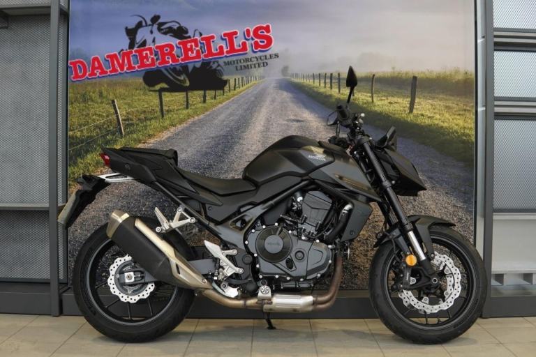 2025 HONDA CB750 HORNET MATT BLACK