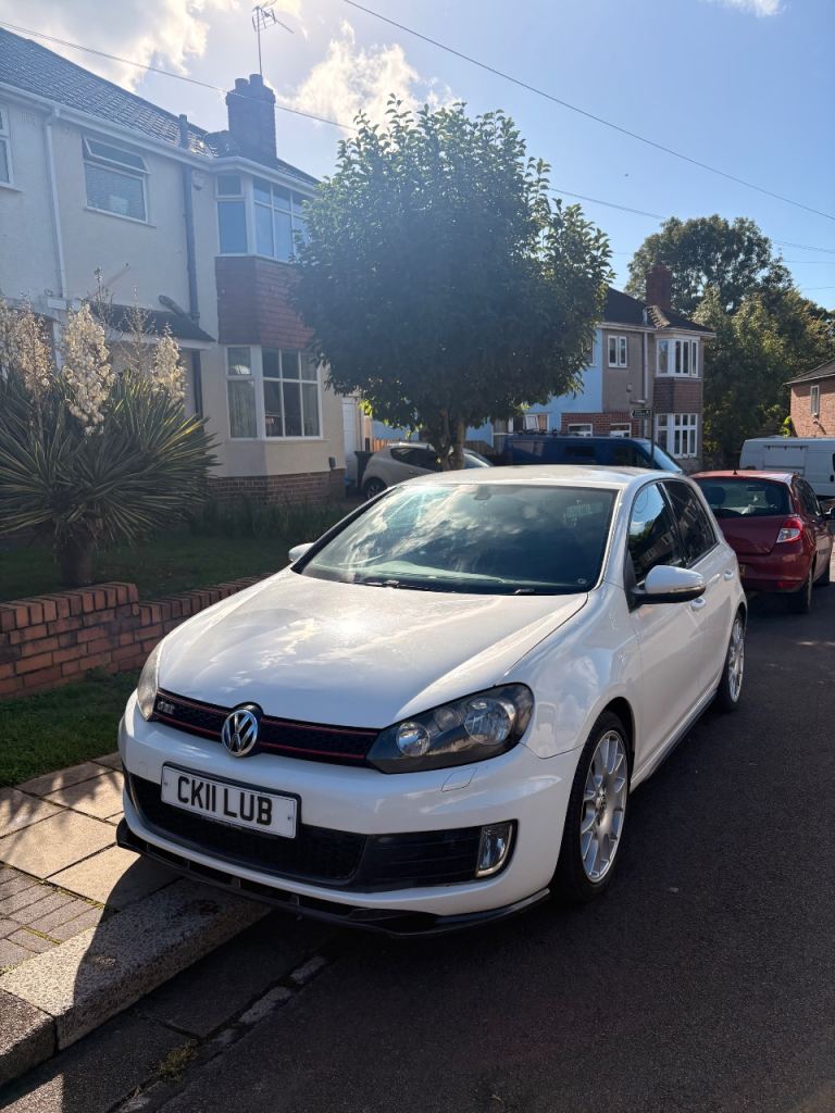 Volkswagen, GOLF, Hatchback, 2011, Manual, 1984 (cc), 5 doors