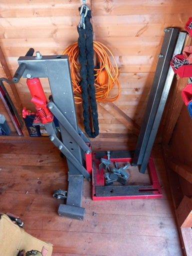 Sealey single post motorcycle lift