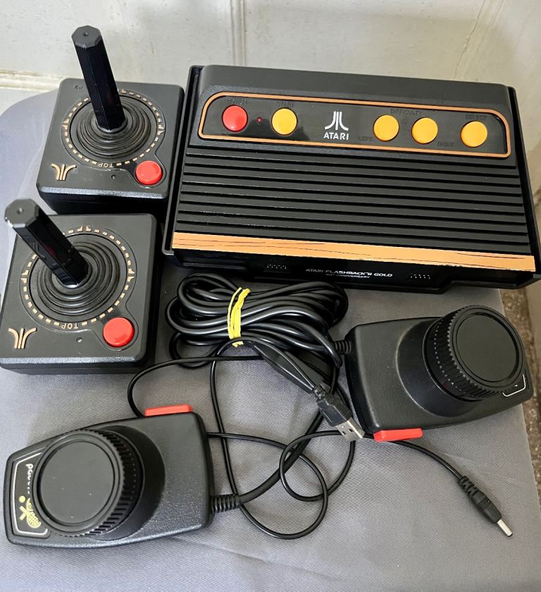 Atari Flashback 8 Gold 40th Anniversary Console Bundle – Fully Working !