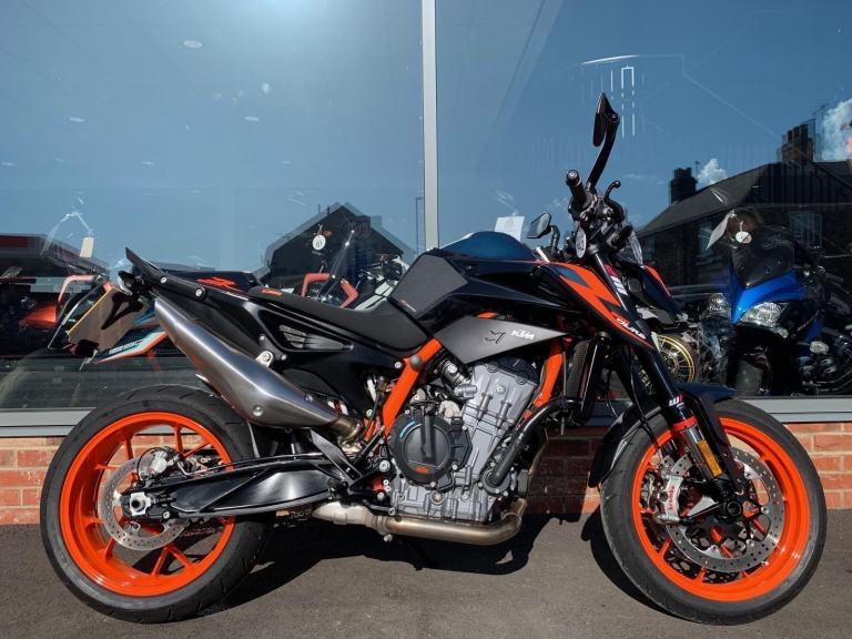 KTM 890 DUKE R - 5672 MILES - TECH PACK - 2 YEAR WARRANTY