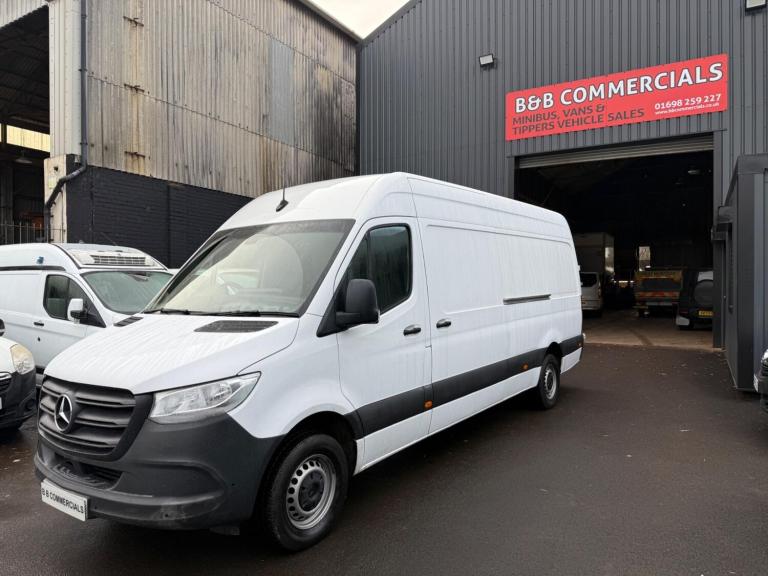 2021 Mercedes-Benz Sprinter 3.5t H2 Progressive Van PANEL VAN DIESEL Manual