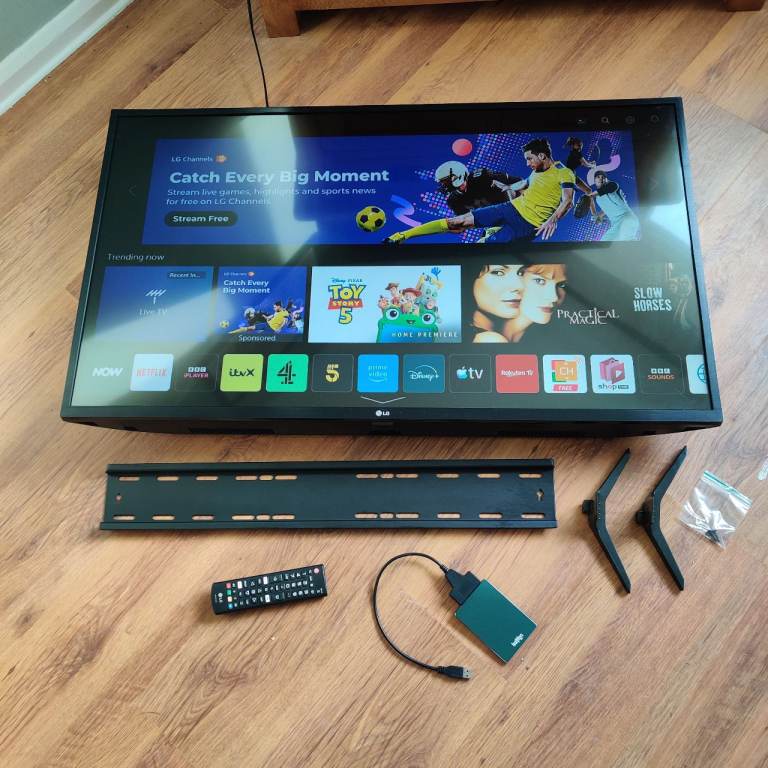 LG 43UJ630V 43-inch Smart 4K UHD TV – Good Condition