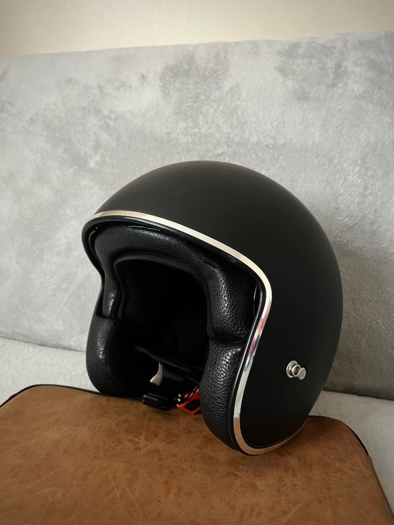 Brand new Leopard XS Black Helmet