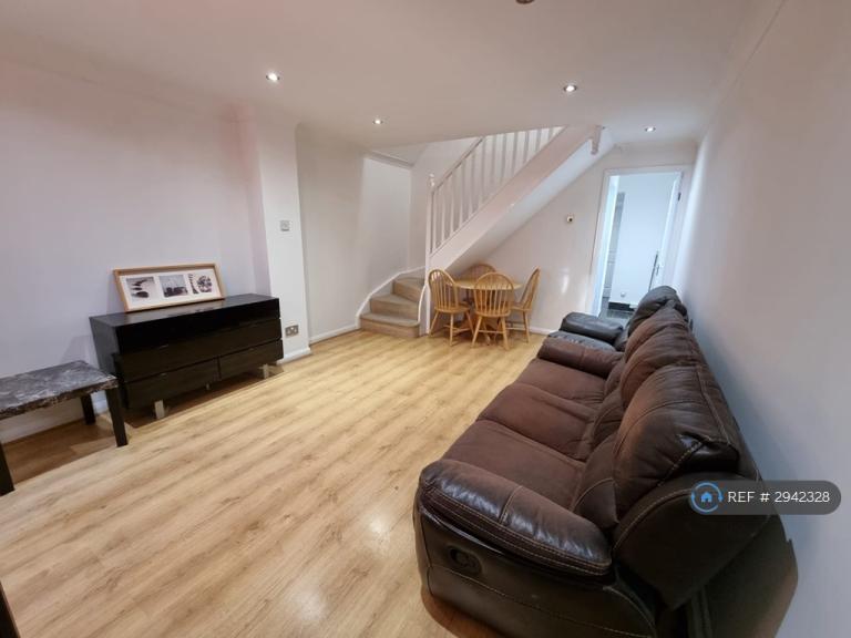 2 bedroom house in Kendal Close, Feltham, TW14 (2 bed) (#2942328)