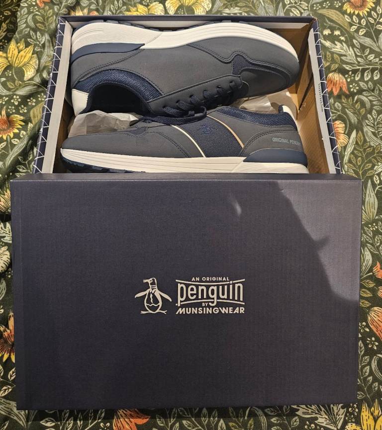 New Original Penguin Munsingwear Trainers - Navy, UK Size 11