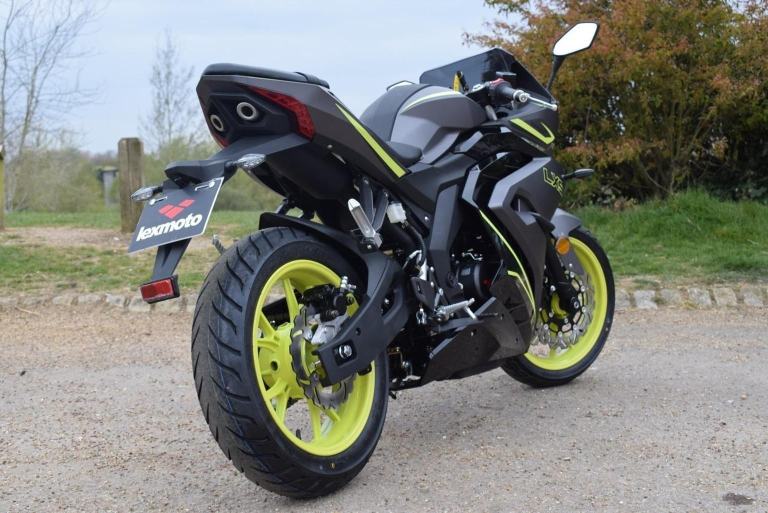 LEXMOTO LXS 125 EURO 5 2025 Petrol Manual in Black