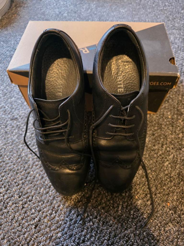 stride rite black shoes