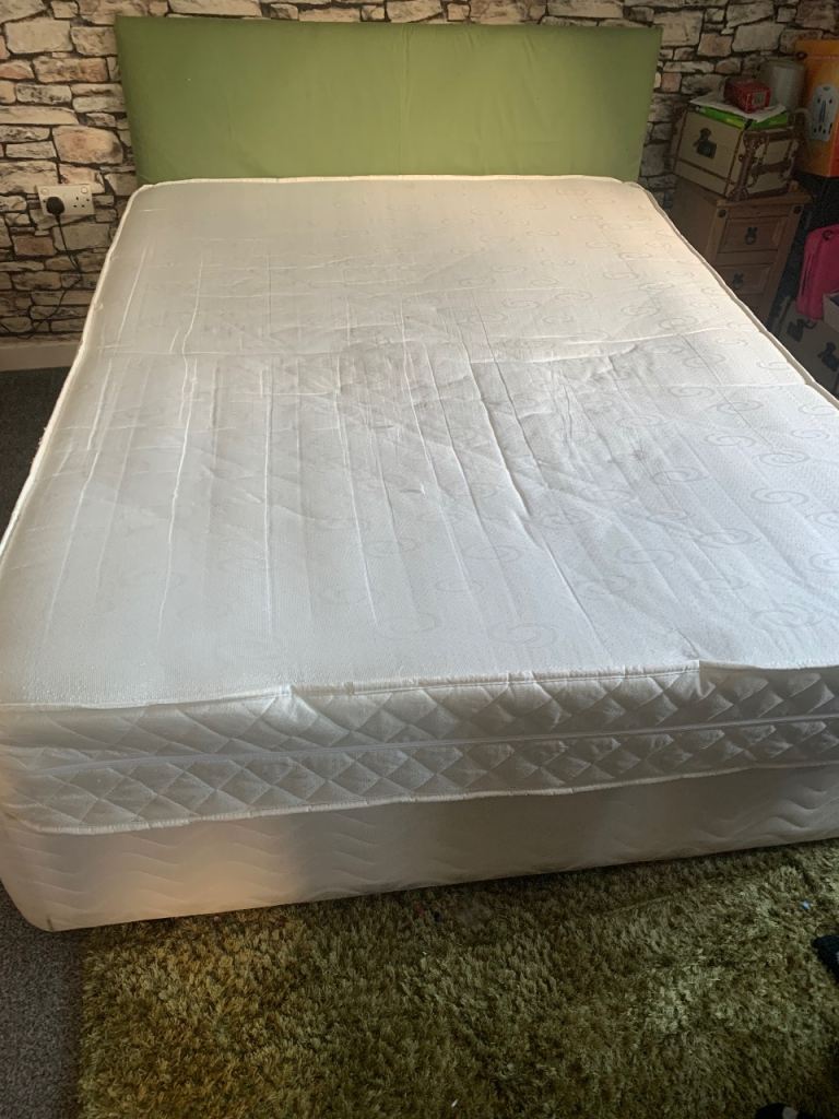 FREE King size 4 drawer divan bed. Must be uplifted this weekend
