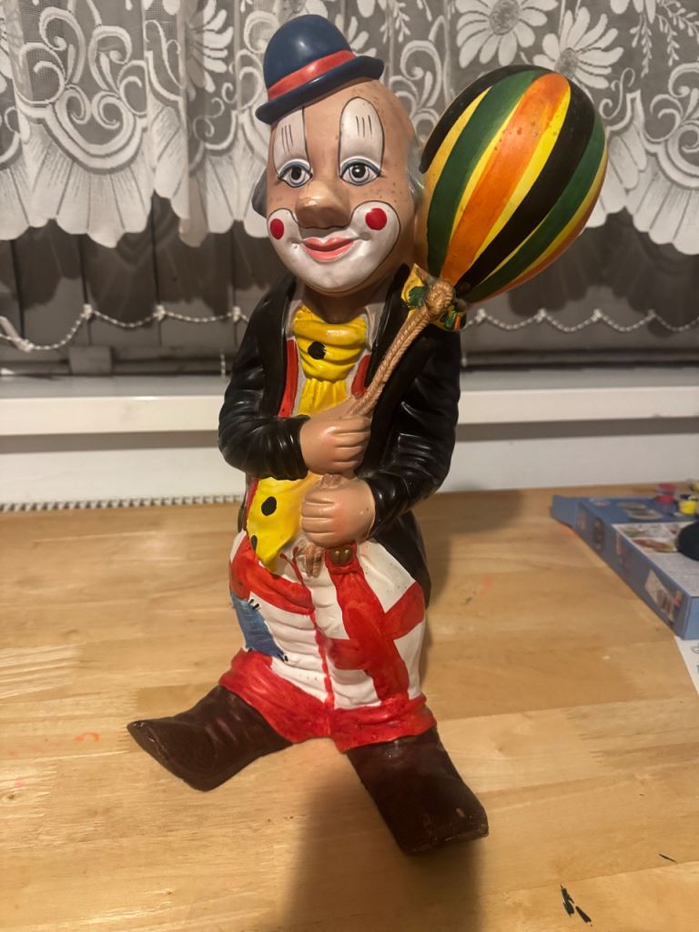 Vintage porcelain clown 