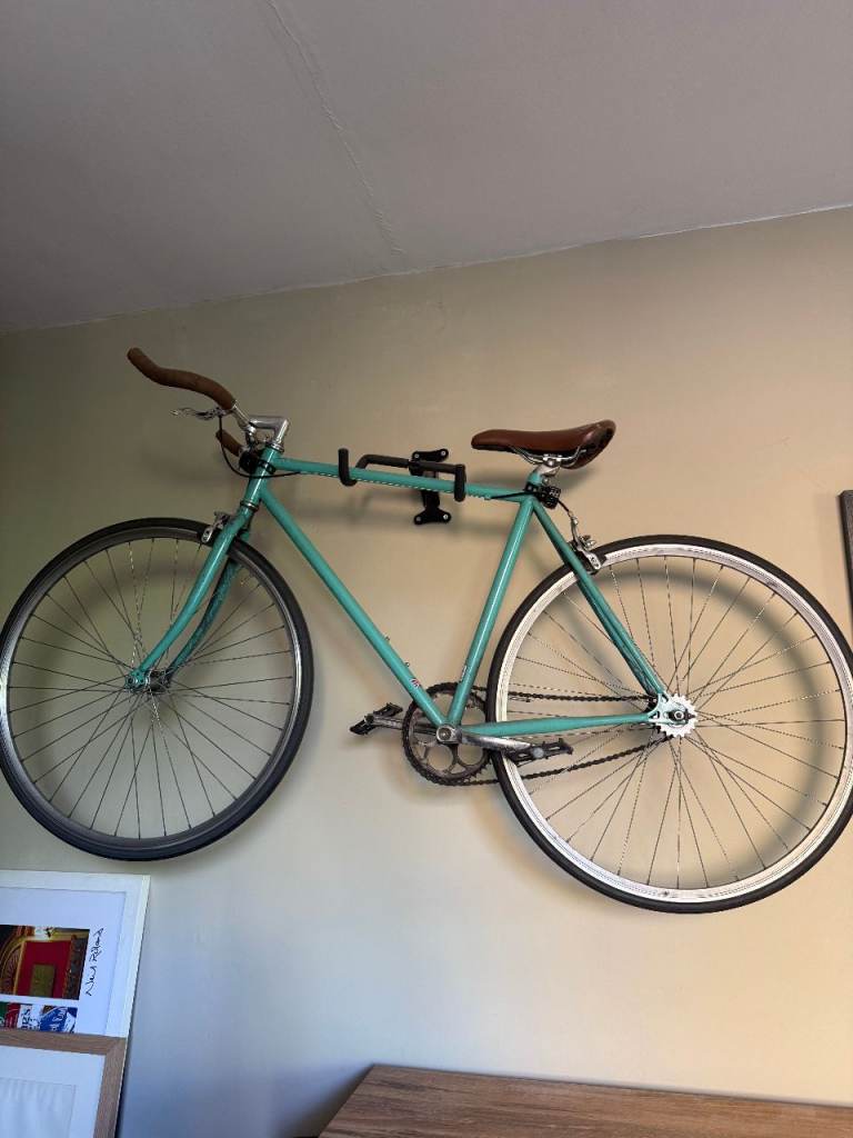 Hackney Clyces Fixie Bike - Aqua blue with brown leather saddle & handles – Good condition