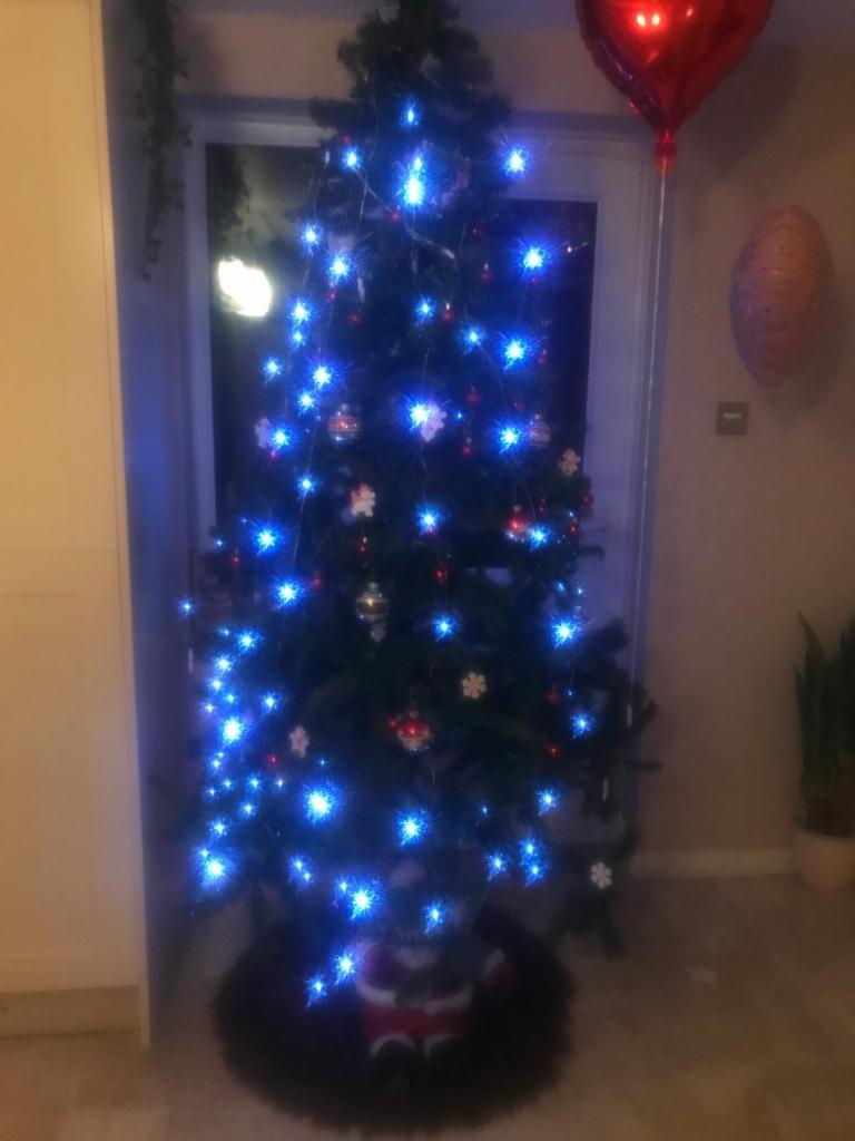 8ft Artificial Christmas Tree – Full Size, Good Condition (Decorations not included)