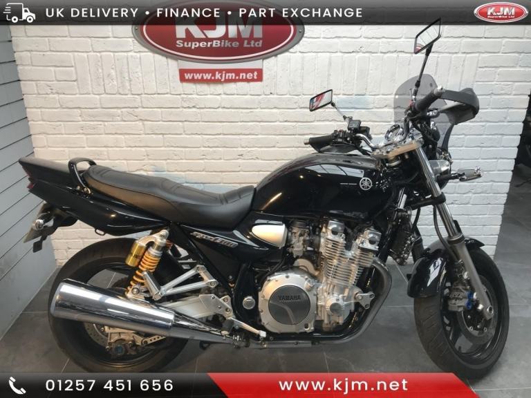YAMAHA XJR 1300, 2004/04, 15280 MILES IN BLACK