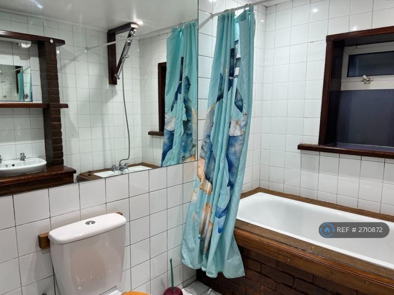 3 bedroom house in Appleton Road, London, SE9 (3 bed) (#2710872)