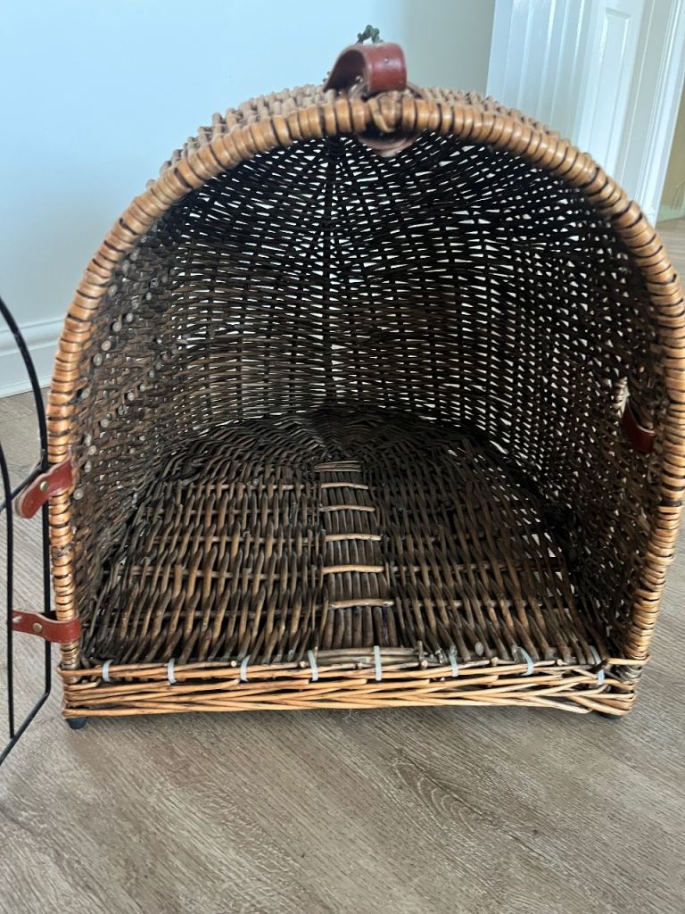 Dog / Cat / Rabbit Carrier Wicker Basket 