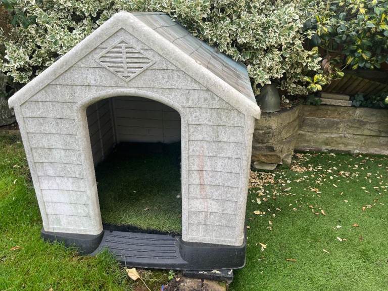 large durable plastic dog kennel/house
