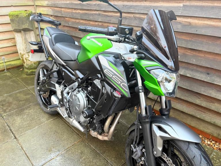 2019 / 69 Kawasaki Z650ABS £4500 Green 3291 miles. 
