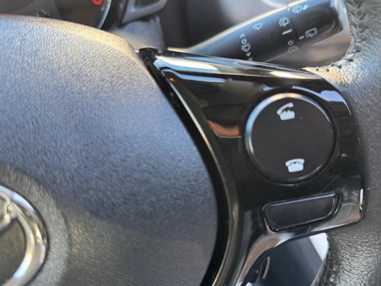 2014 Toyota AYGO 1.0 VVT-i X-Play 3dr HATCHBACK PETROL Manual