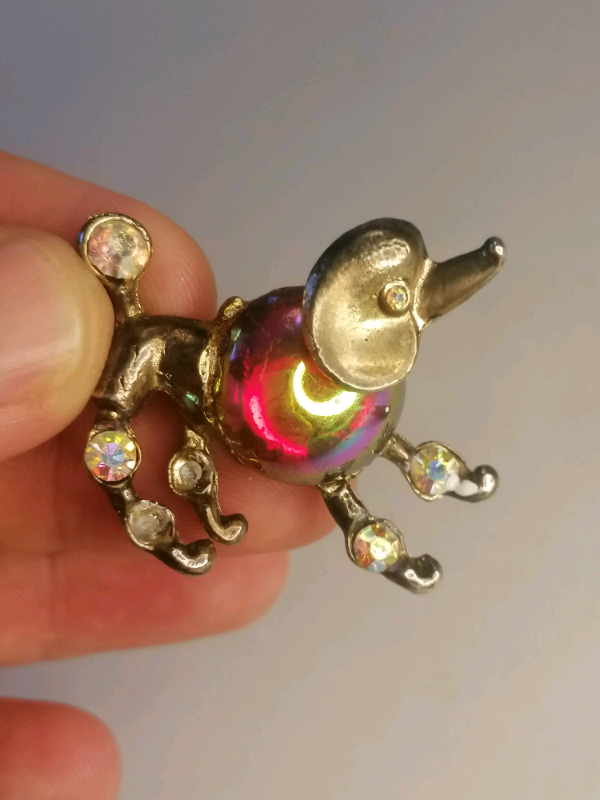 Vintage Gold tone metal poodle brooch. 