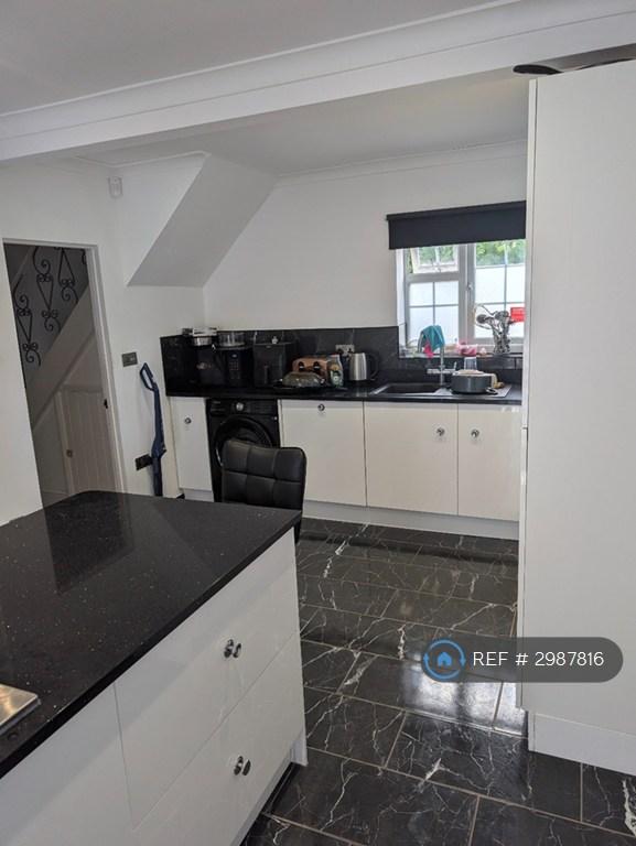 3 bedroom house in Danes Way, Brentwood, CM15 (3 bed) (#2987816)