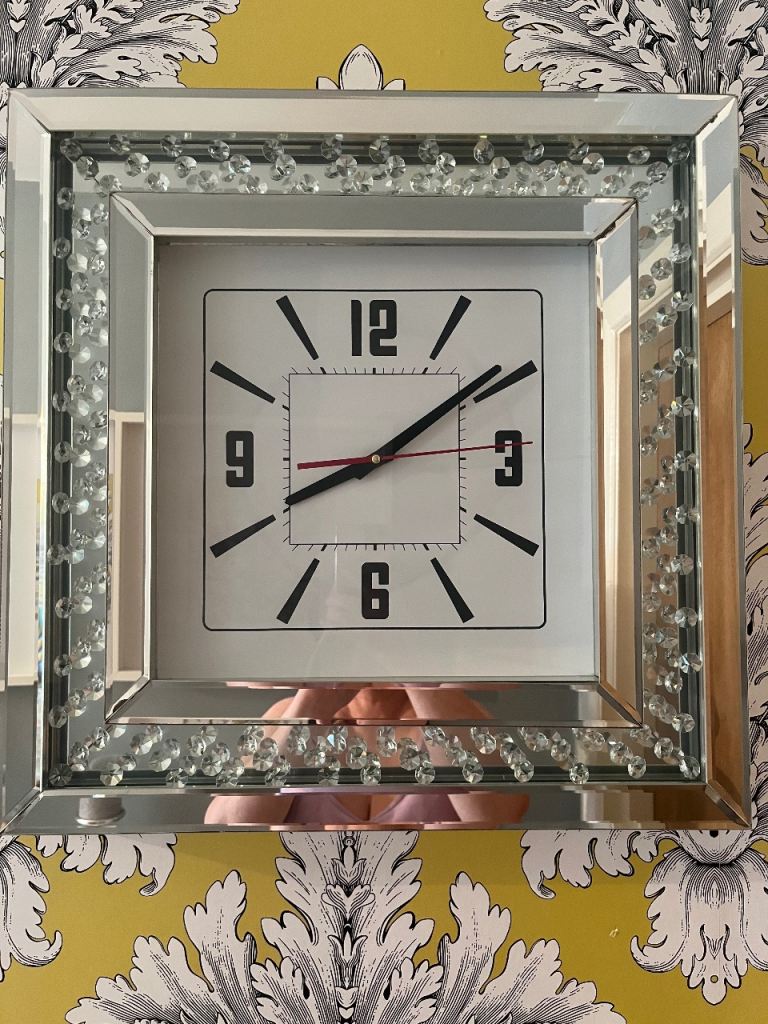 Mirror clock