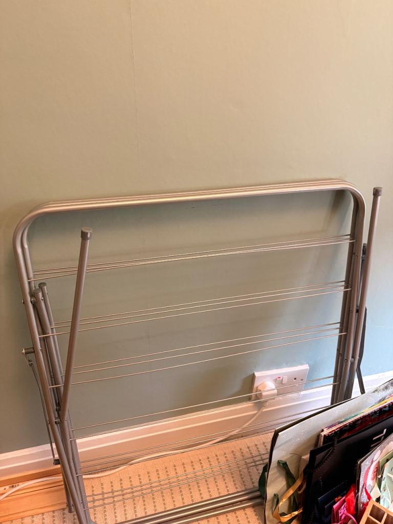 RESERVED - clothes horse 